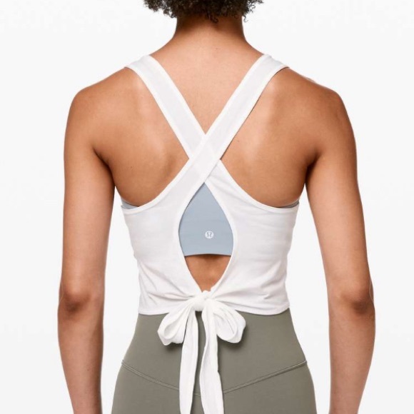 Lululemon turn to tie tank - Picture 3 of 7